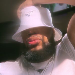 Meet your Posher, Charles